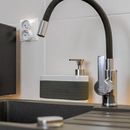 Reymonta 23 B - 5 Min Metro - 15 Min Centrum - 10 Min Cmkp Warsaw