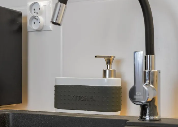 Reymonta 23 B - 5 Min Metro - 15 Min Centrum - 10 Min Cmkp Varsó