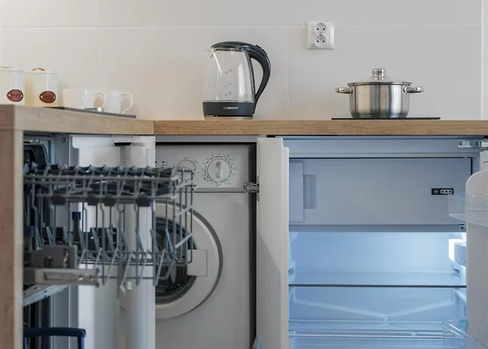 Reymonta 23 B - 5 Min Metro - 15 Min Centrum - 10 Min Cmkp * Varsó